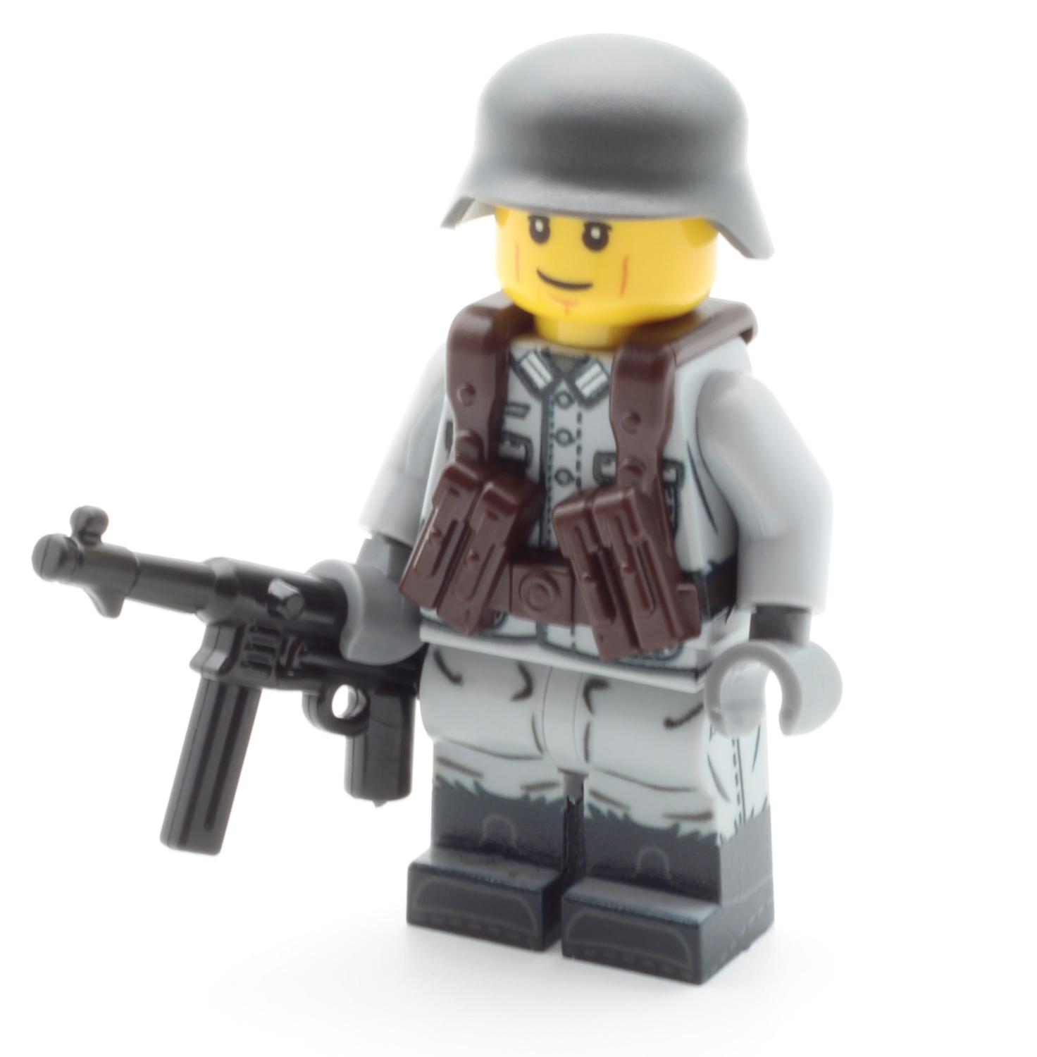 Deutscher Soldat mit MP40 und Weste aus LEGO® Steinen (WW2)